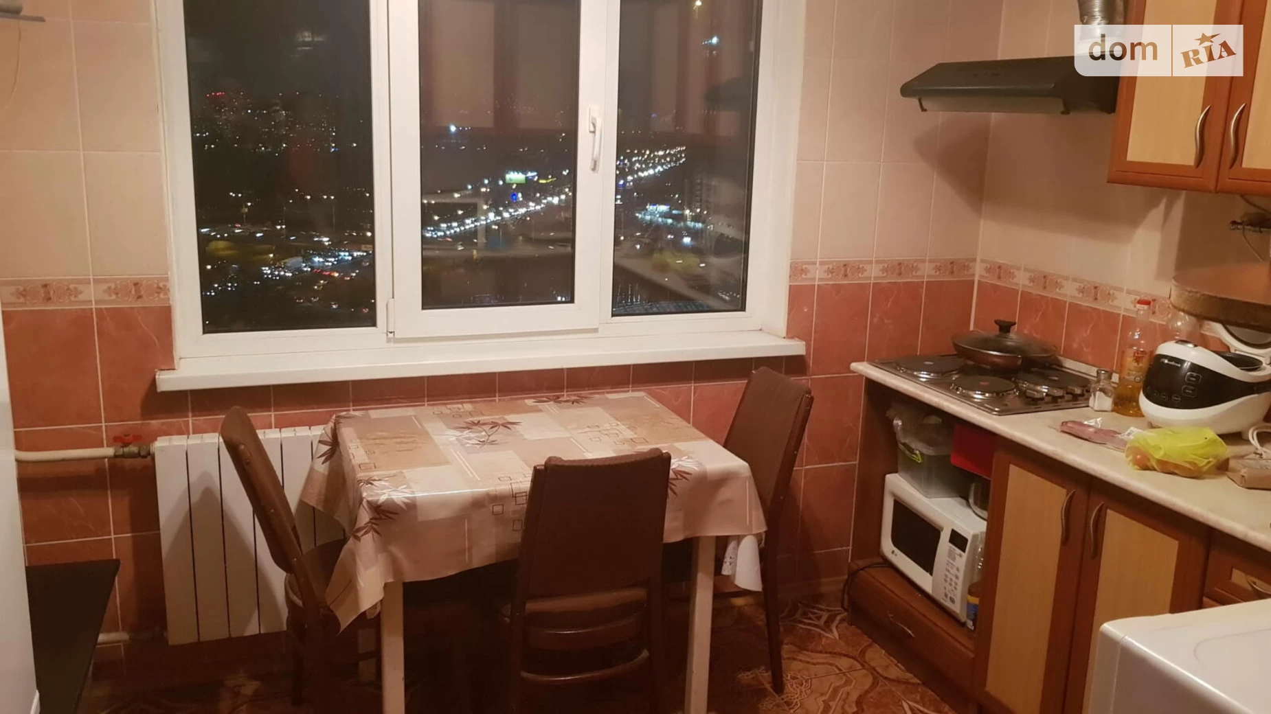 Продается 3-комнатная квартира 71.6 кв. м в Киеве, просп. Академика Глушкова, 19 - фото 2