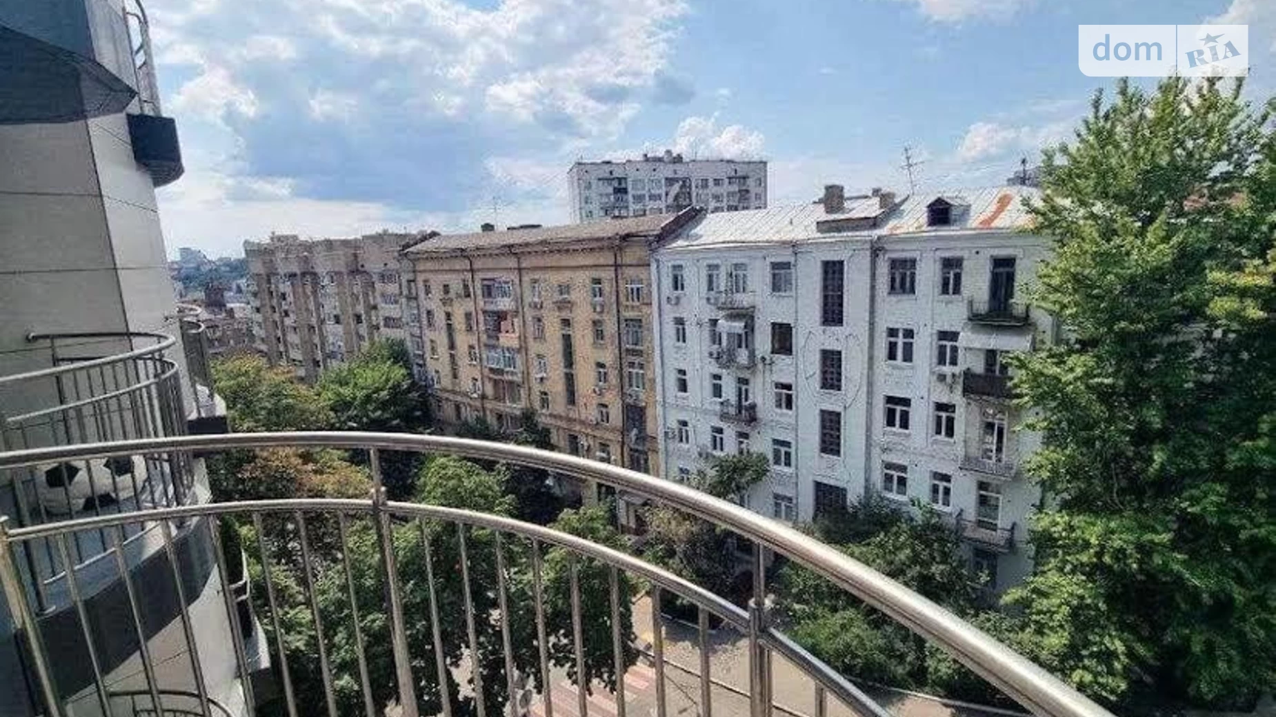 Продается 4-комнатная квартира 180 кв. м в Киеве, ул. Тарасовская, 9В