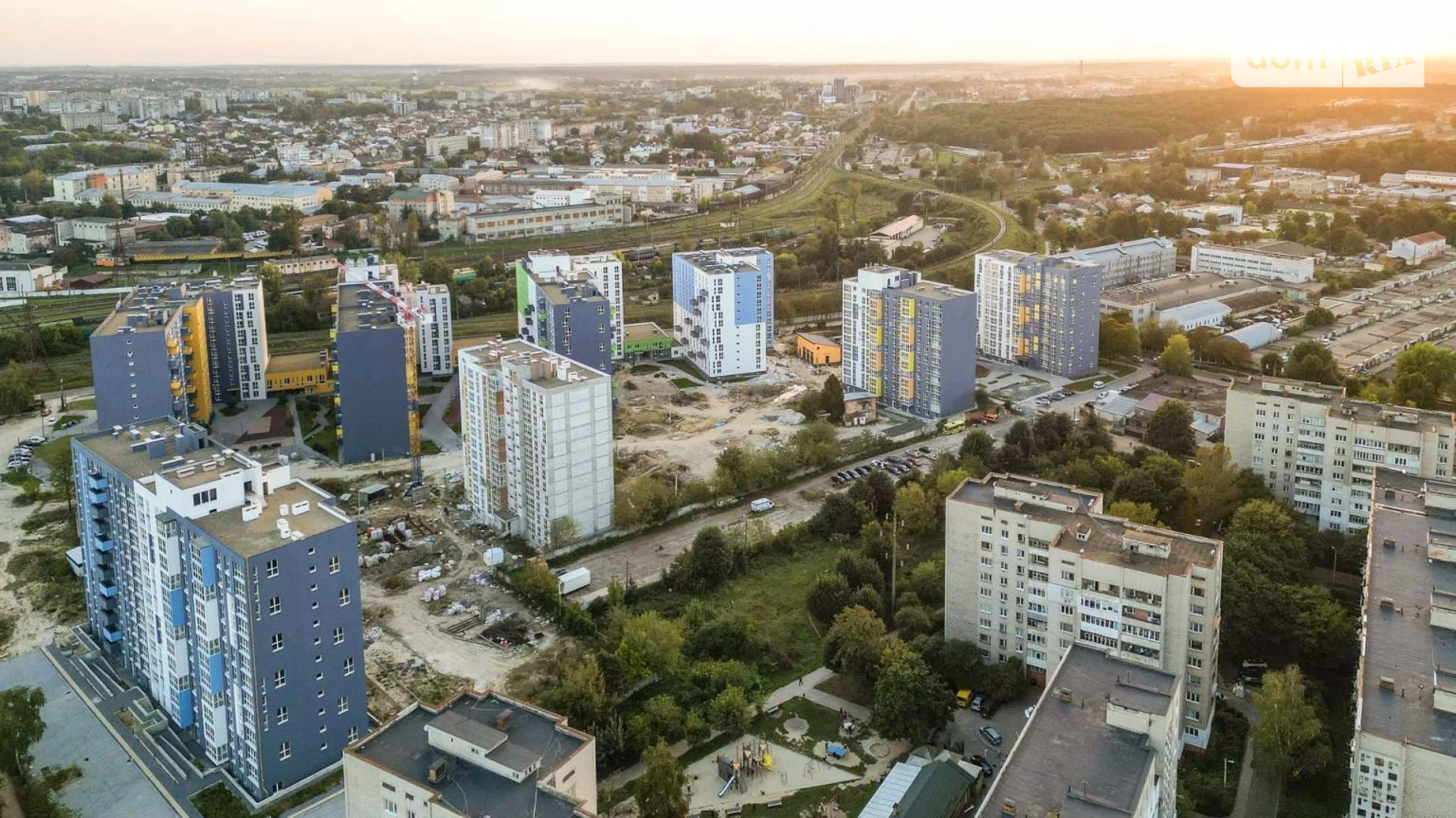 Продається 3-кімнатна квартира 95.6 кв. м у Львові, вул. Рудненська, 8 - фото 3