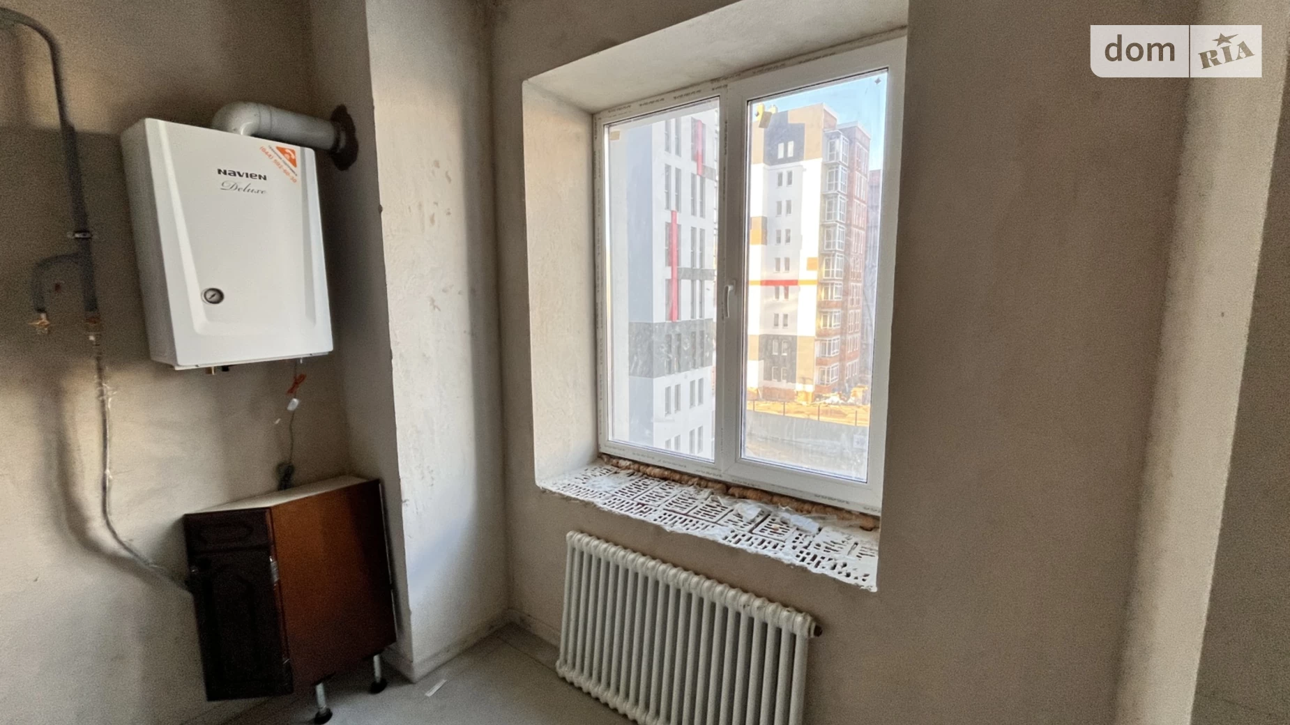 Продається 2-кімнатна квартира 61 кв. м у Бучі, вул. Амосова