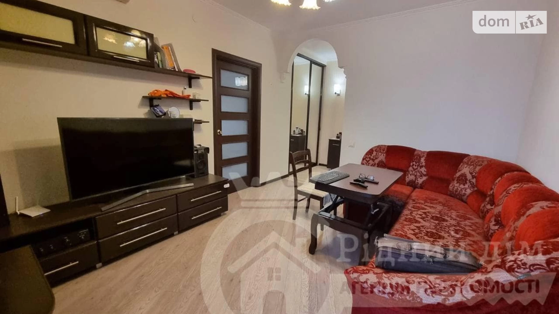 Продается 1-комнатная квартира 48.3 кв. м в Обухове, мкр. Сосновый - фото 2