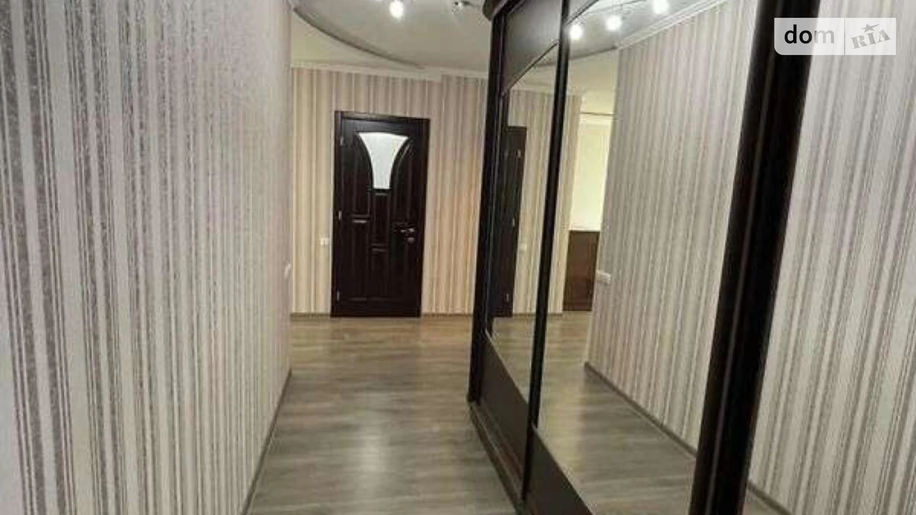 Продается 1-комнатная квартира 40000 кв. м в Одессе, ул. Академика Королева