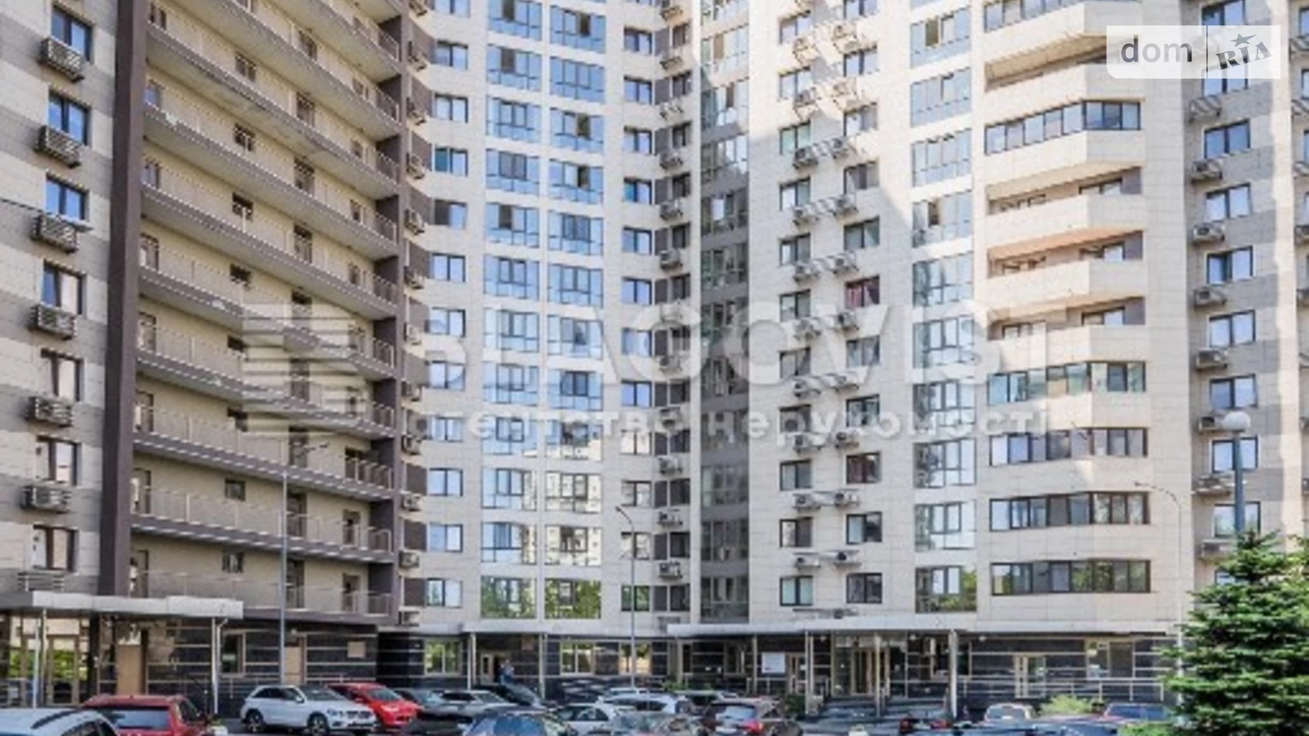 Продается 1-комнатная квартира 56 кв. м в Киеве, ул. Николая Скрыпника, 40