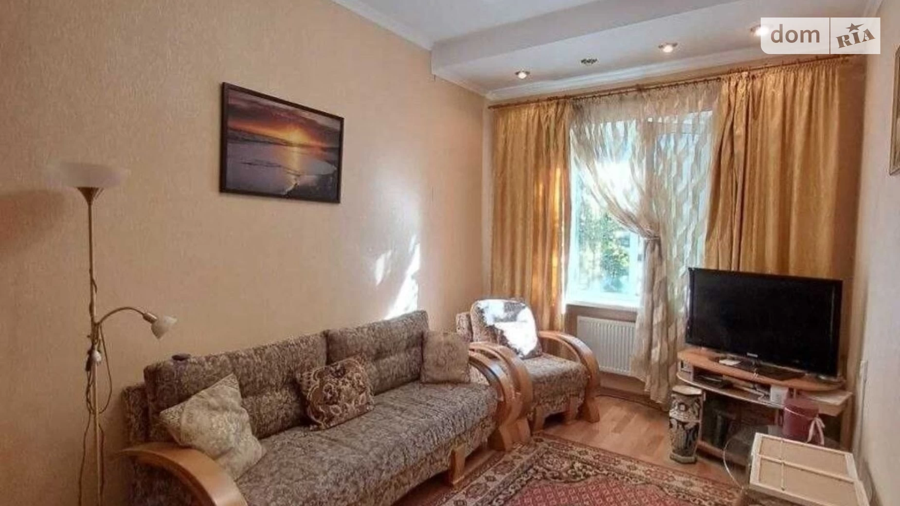Продається 2-кімнатна квартира 41 кв. м у Одесі, вул. Канатна