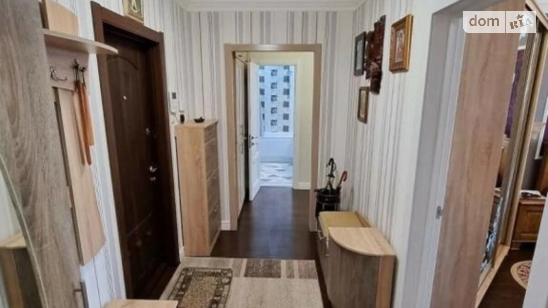 Продается 2-комнатная квартира 67 кв. м в Киеве, ул. Чавдар Елизаветы, 34