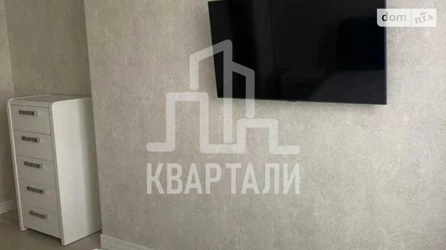 Продається 1-кімнатна квартира 57 кв. м у Києві, просп. Берестейський(Перемоги), 5В