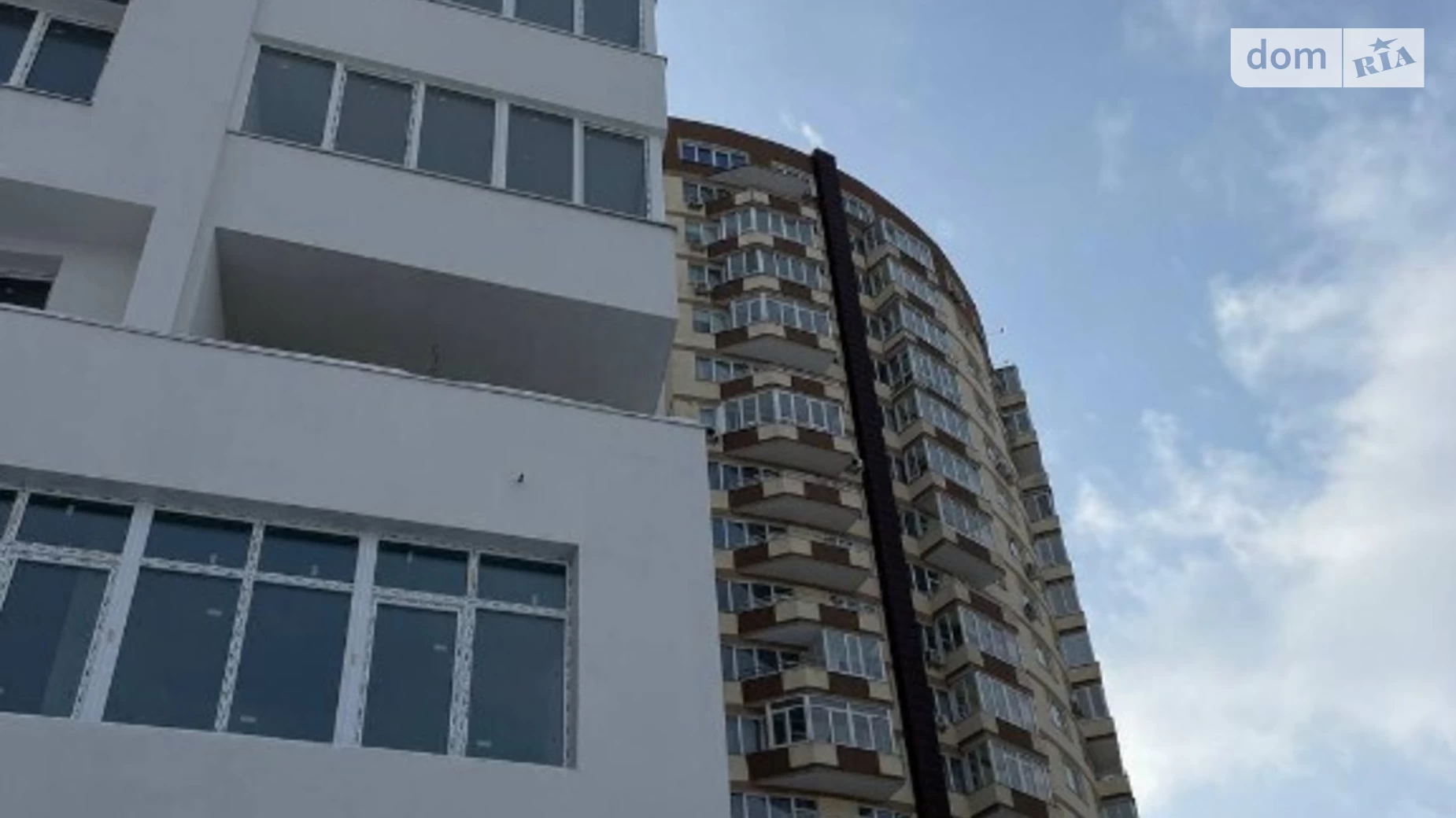Продается 1-комнатная квартира 49 кв. м в Львове, ул. Бережанская - фото 2