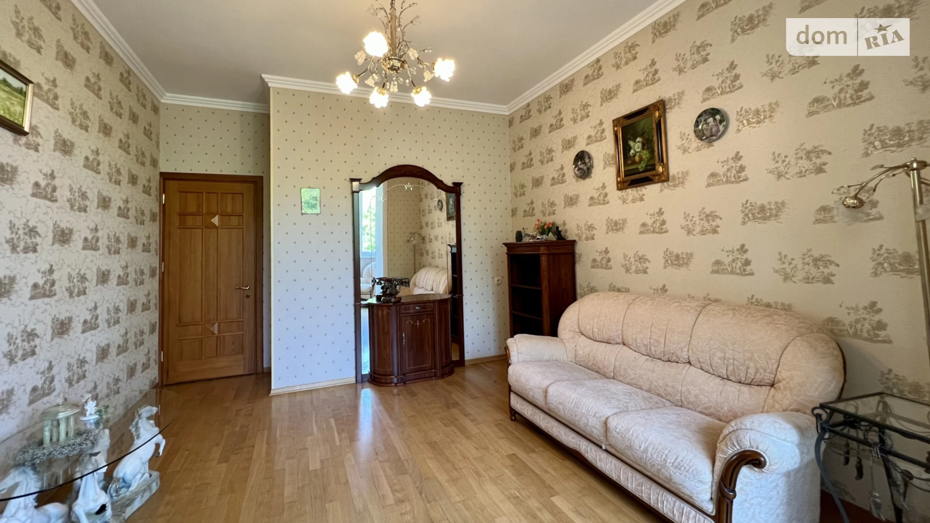 Продается 3-комнатная квартира 112 кв. м в Одессе, ул. Леваневского, 2