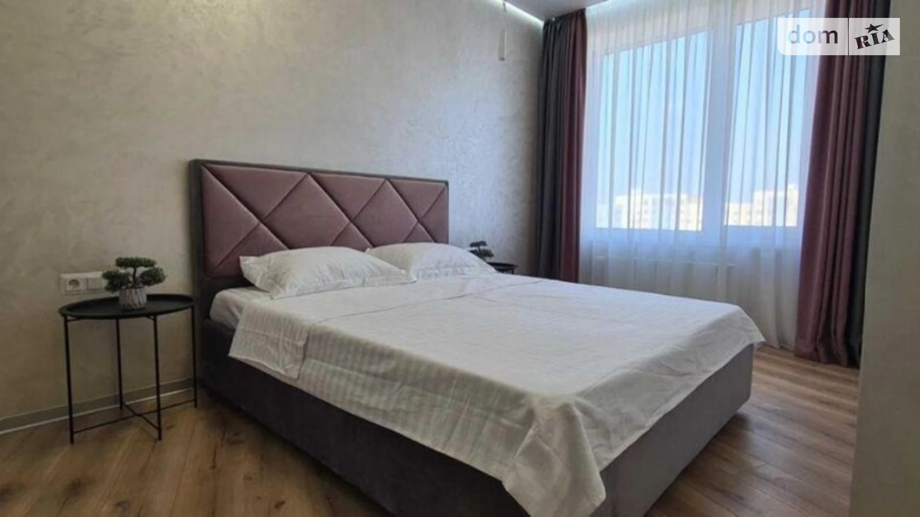 Продается 1-комнатная квартира 42 кв. м в Киеве, ул. Академика Заболотного - фото 2