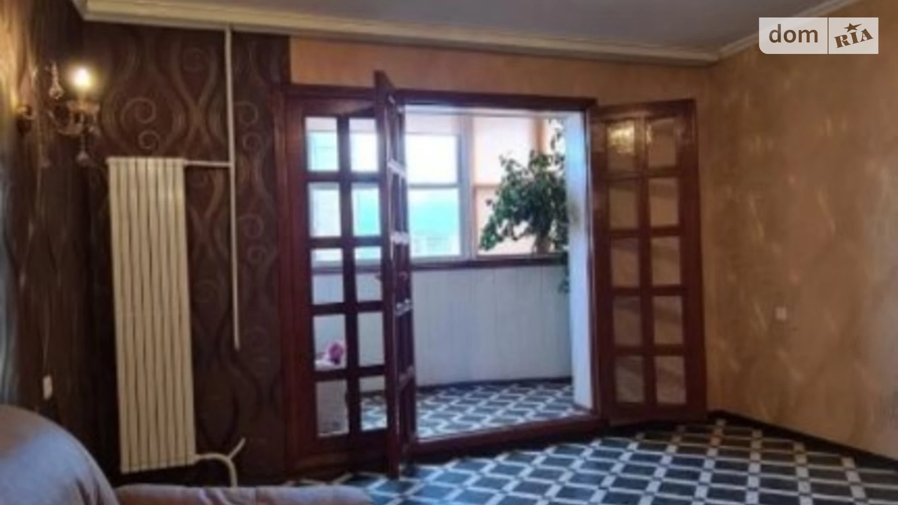 Продается 4-комнатная квартира 85 кв. м в Одессе, просп. Добровольского
