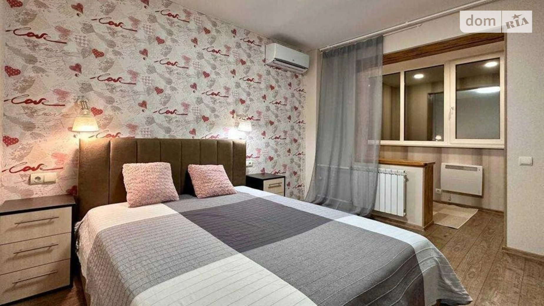 Продается 2-комнатная квартира 56 кв. м в Киеве, ул. Александра Довженко, 16Б