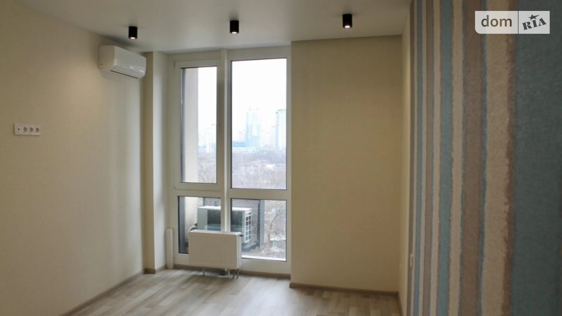 Продается 1-комнатная квартира 41.9 кв. м в Киеве, ул. Заречная, 2А