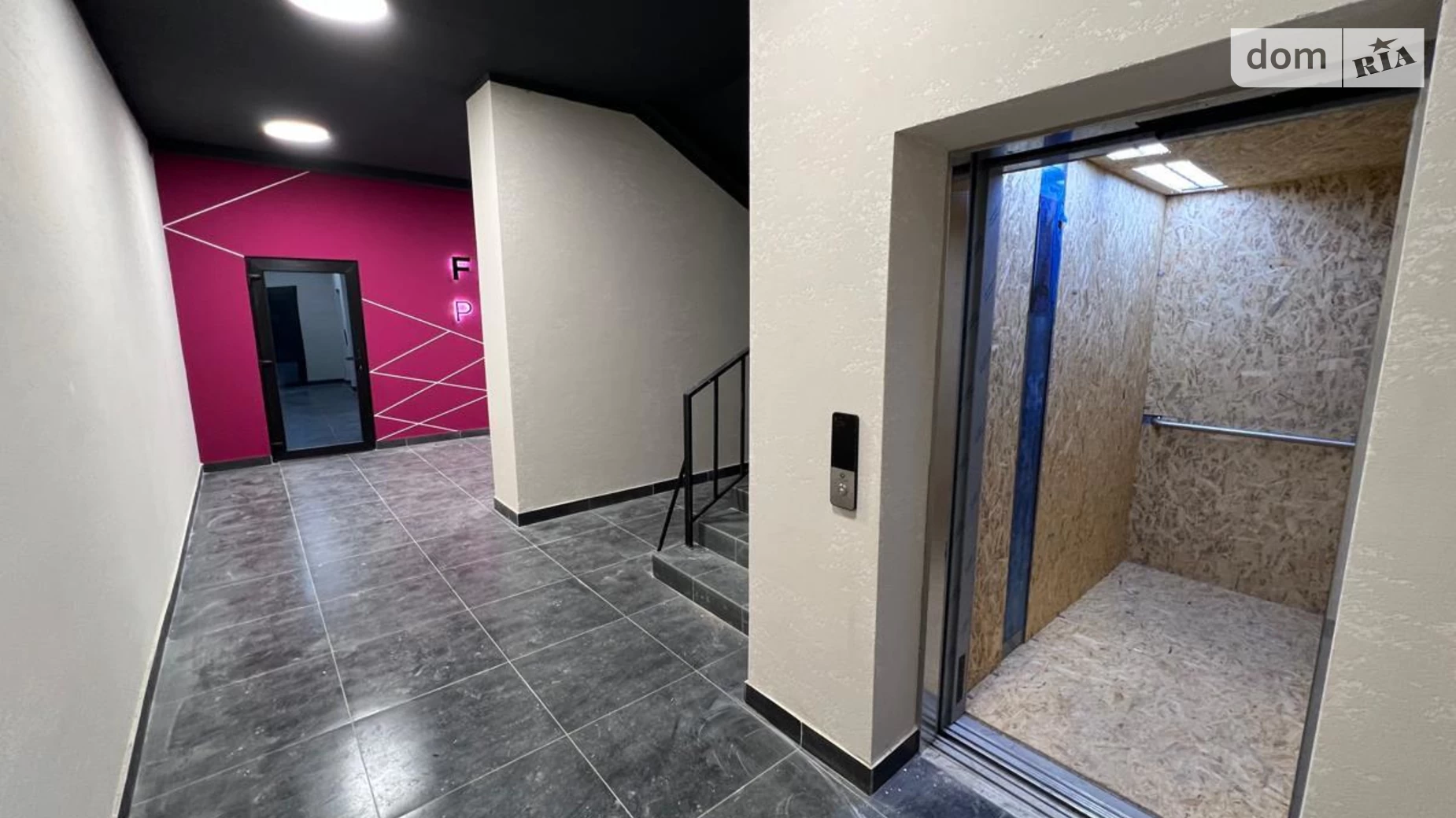 Продается 1-комнатная квартира 38 кв. м в Ивано-Франковске, цена: 36860 $ - фото 2