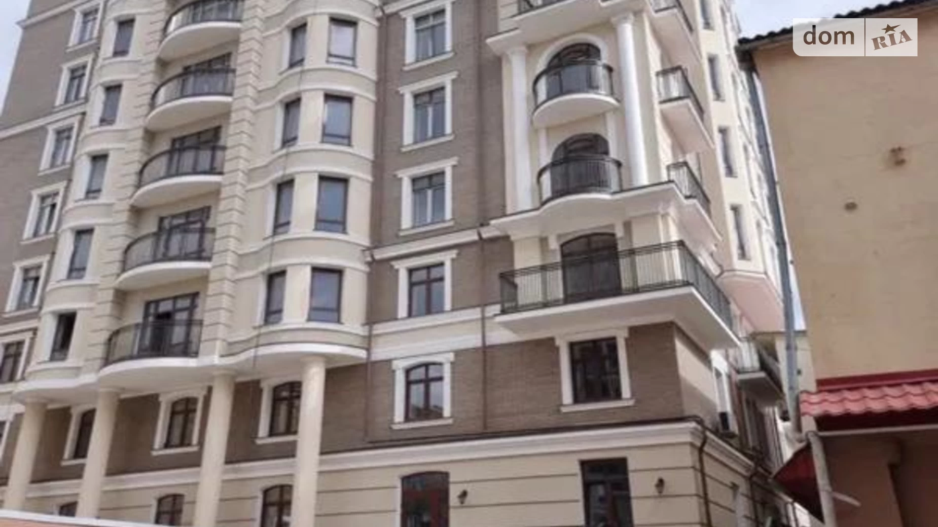 Продается 2-комнатная квартира 77 кв. м в Одессе, ул. Бориса Литвака, 9