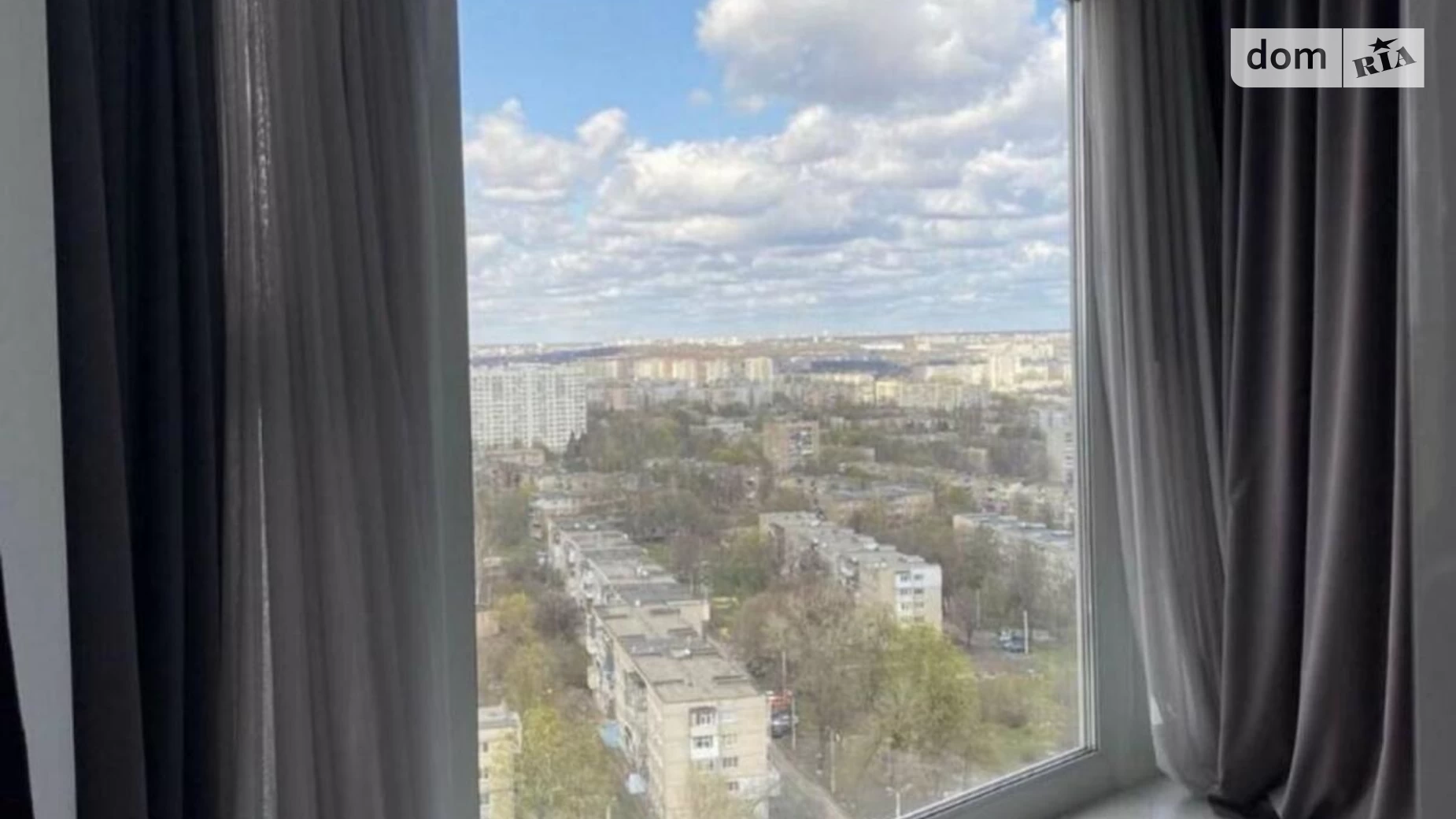 Продается 2-комнатная квартира 73 кв. м в Харькове, въезд Юбилейный, 67Б
