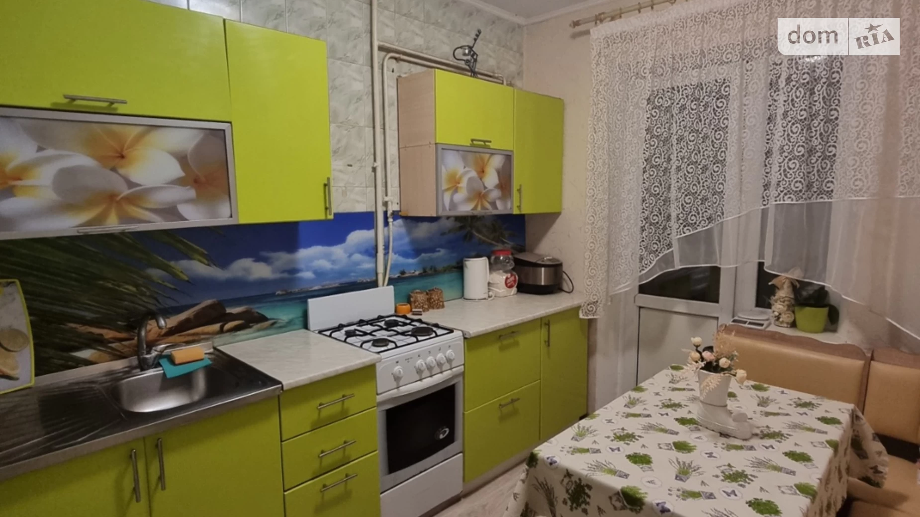 Продается 3-комнатная квартира 62 кв. м в Ровно, ул. Шухевича Романа - фото 2