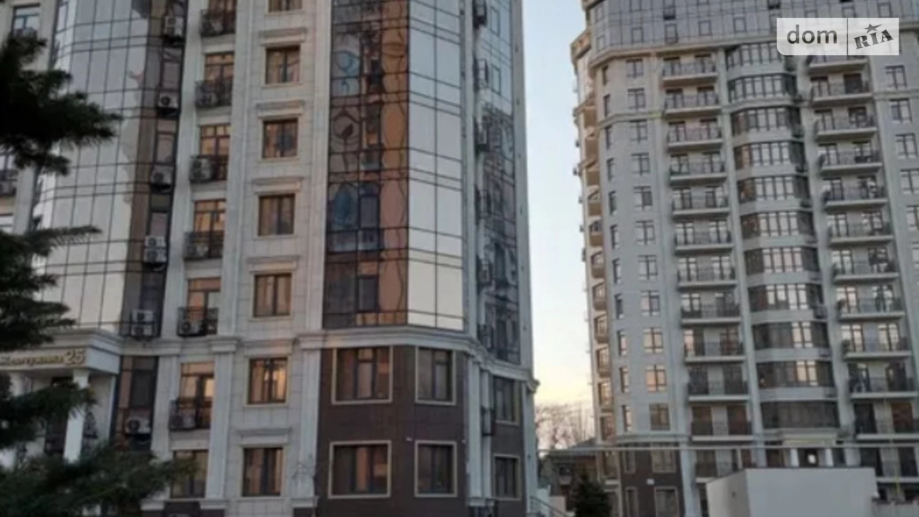 Продается 1-комнатная квартира 54 кв. м в Одессе, бул. Итальянский, 1В - фото 2