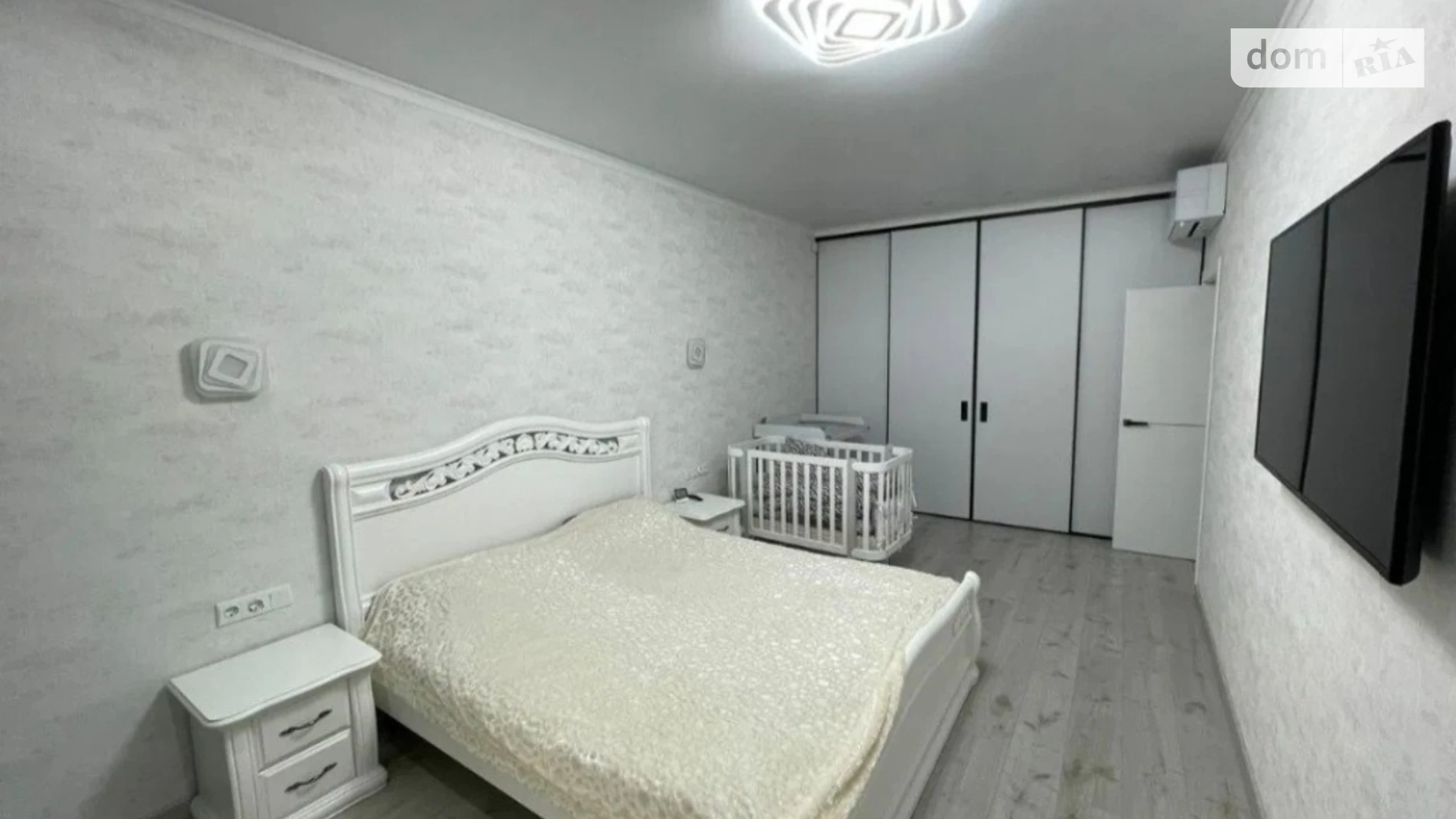Продается 2-комнатная квартира 80 кв. м в Одессе, ул. Новобереговая, 12А - фото 2