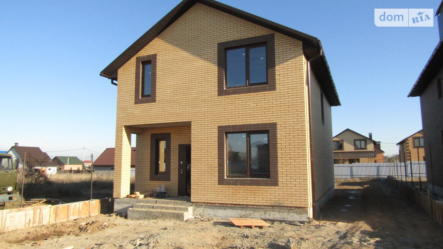 Продается дом на 2 этажа 125 кв. м с подвалом, цена: 92000 $ - фото 3