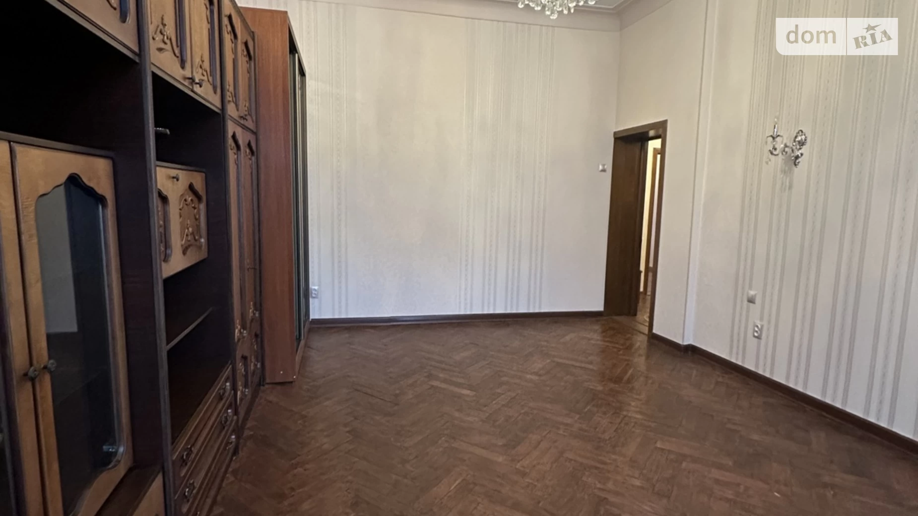 Продается 2-комнатная квартира 56.6 кв. м в Киеве, ул. Тарасовская, 7