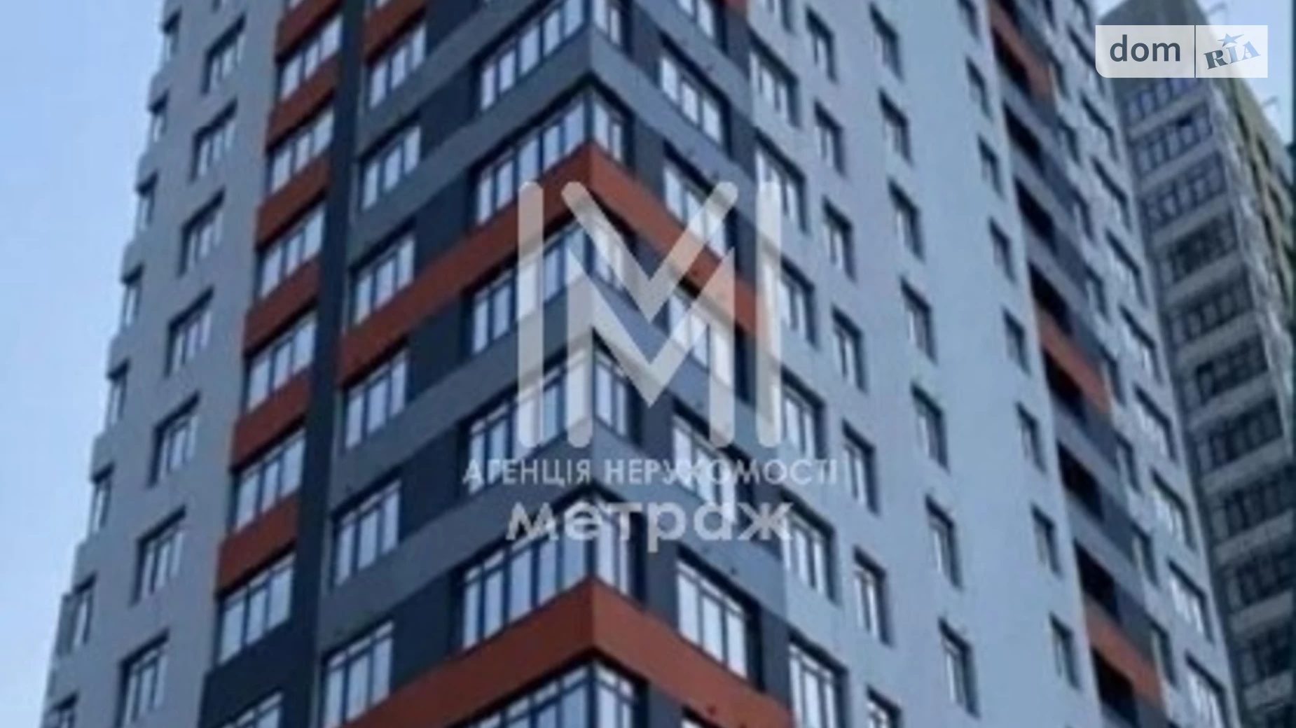 Продается 2-комнатная квартира 56 кв. м в Киеве, ул. Братьев Чебинеевых(Черниговская)
