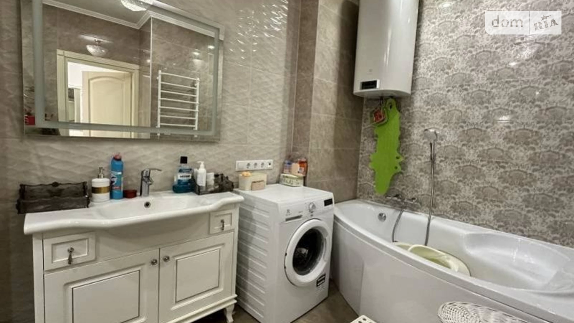 Продается 2-комнатная квартира 78 кв. м в Одессе, пер. Ванный