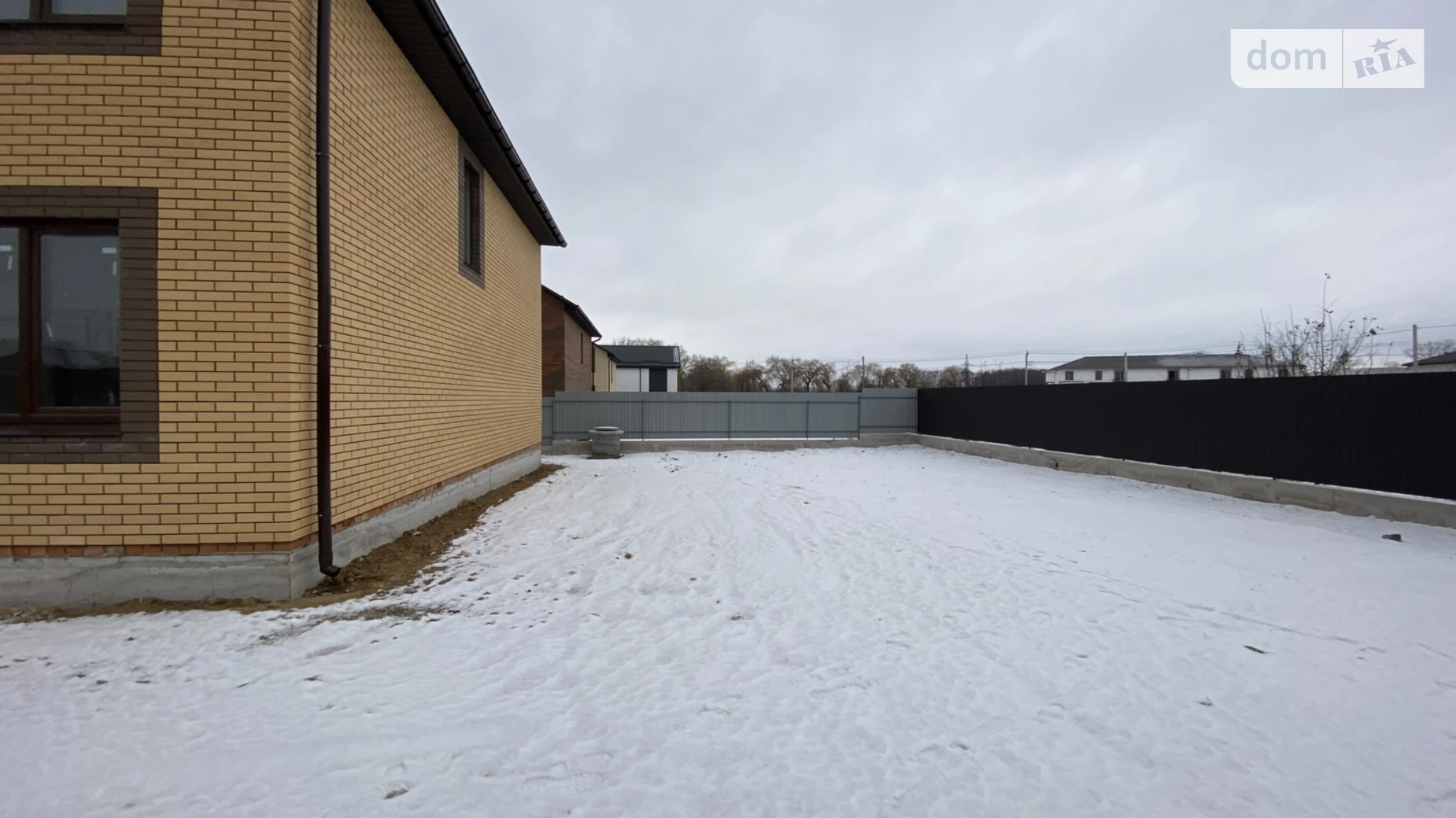 Продается дом на 2 этажа 120 кв. м с гаражом, цена: 88000 $ - фото 2