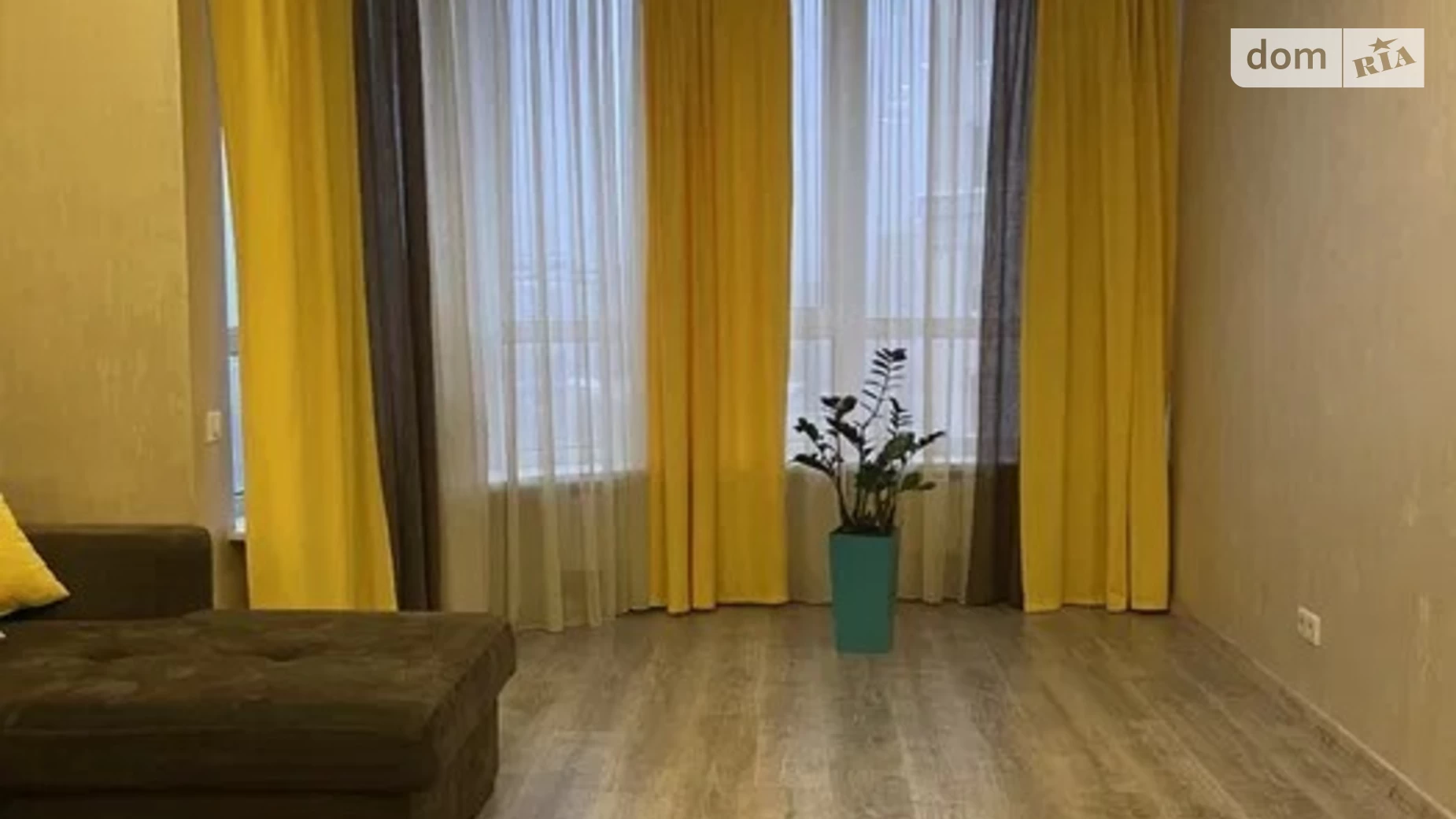 Продается 3-комнатная квартира 104 кв. м в Киеве, ул. Композитора Мейтуса, 4А