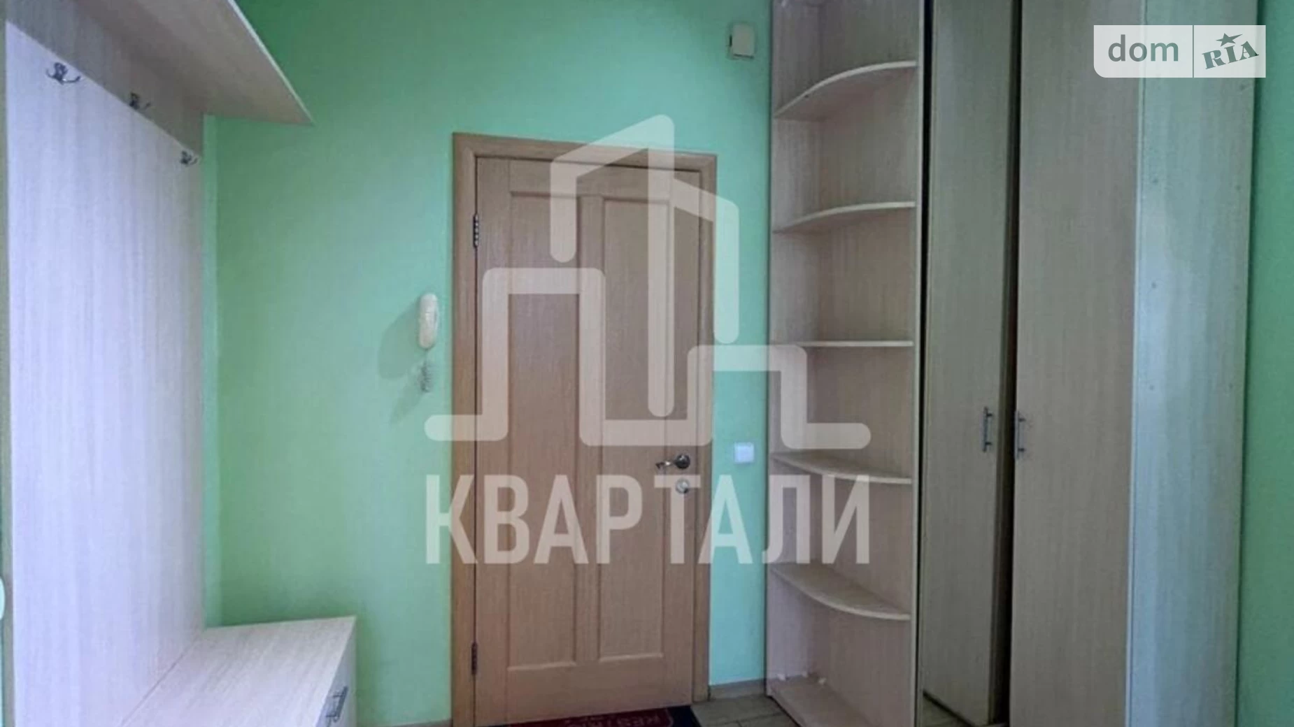 Продается 1-комнатная квартира 45 кв. м в Киеве, ул. Макеевская, 8