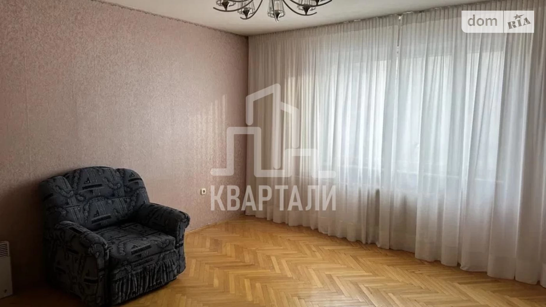 Продается 3-комнатная квартира 80 кв. м в Киеве, ул. Ивана Пулюя, 3