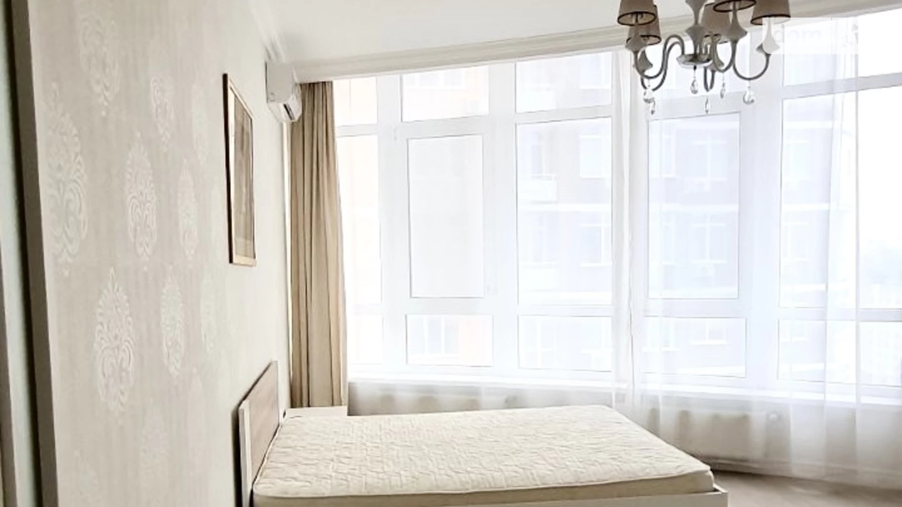 Продается 3-комнатная квартира 115 кв. м в Одессе, бул. Французский - фото 2