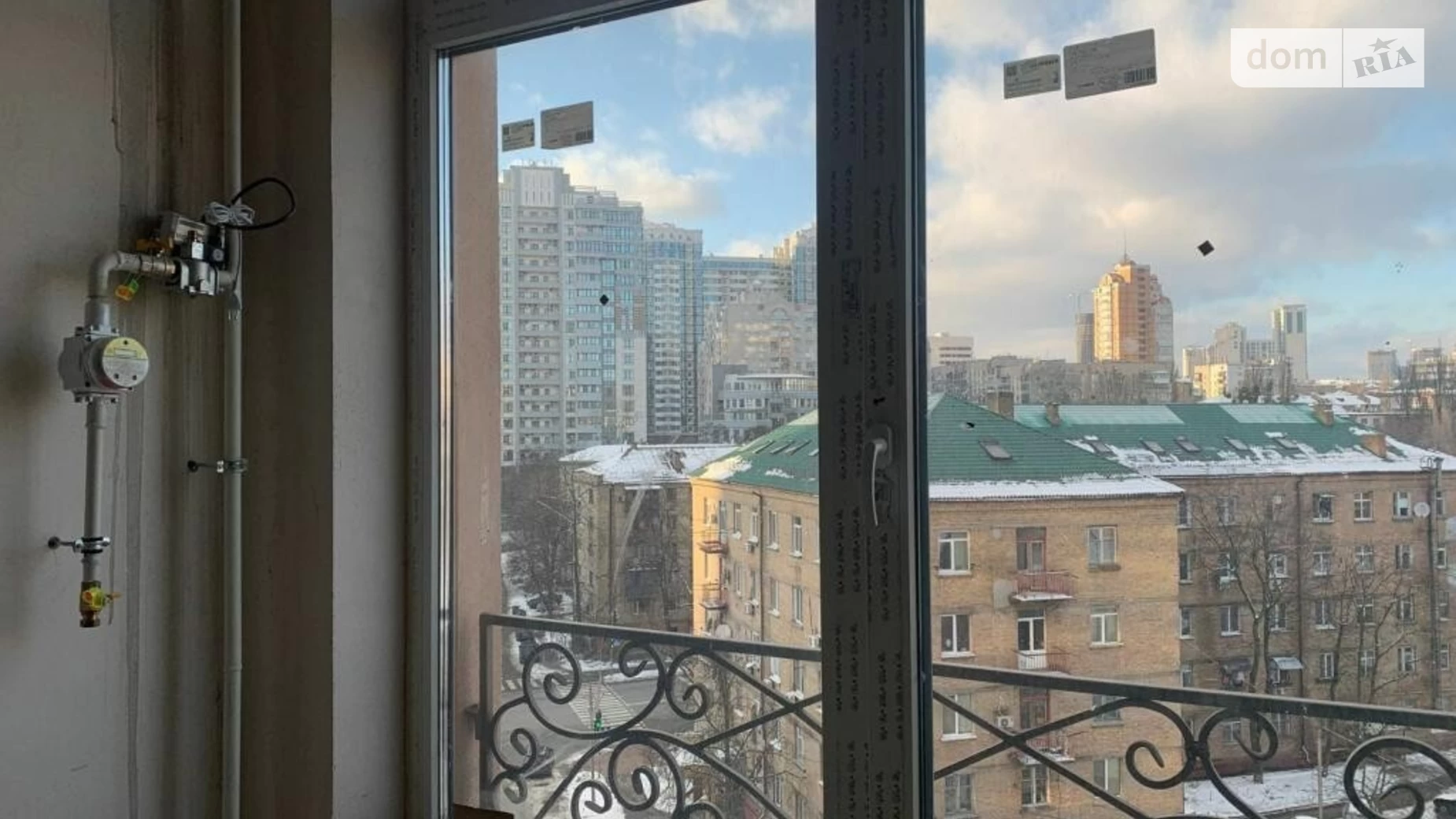 Продается 2-комнатная квартира 94 кв. м в Киеве, ул. Михаила Бойчука, 17