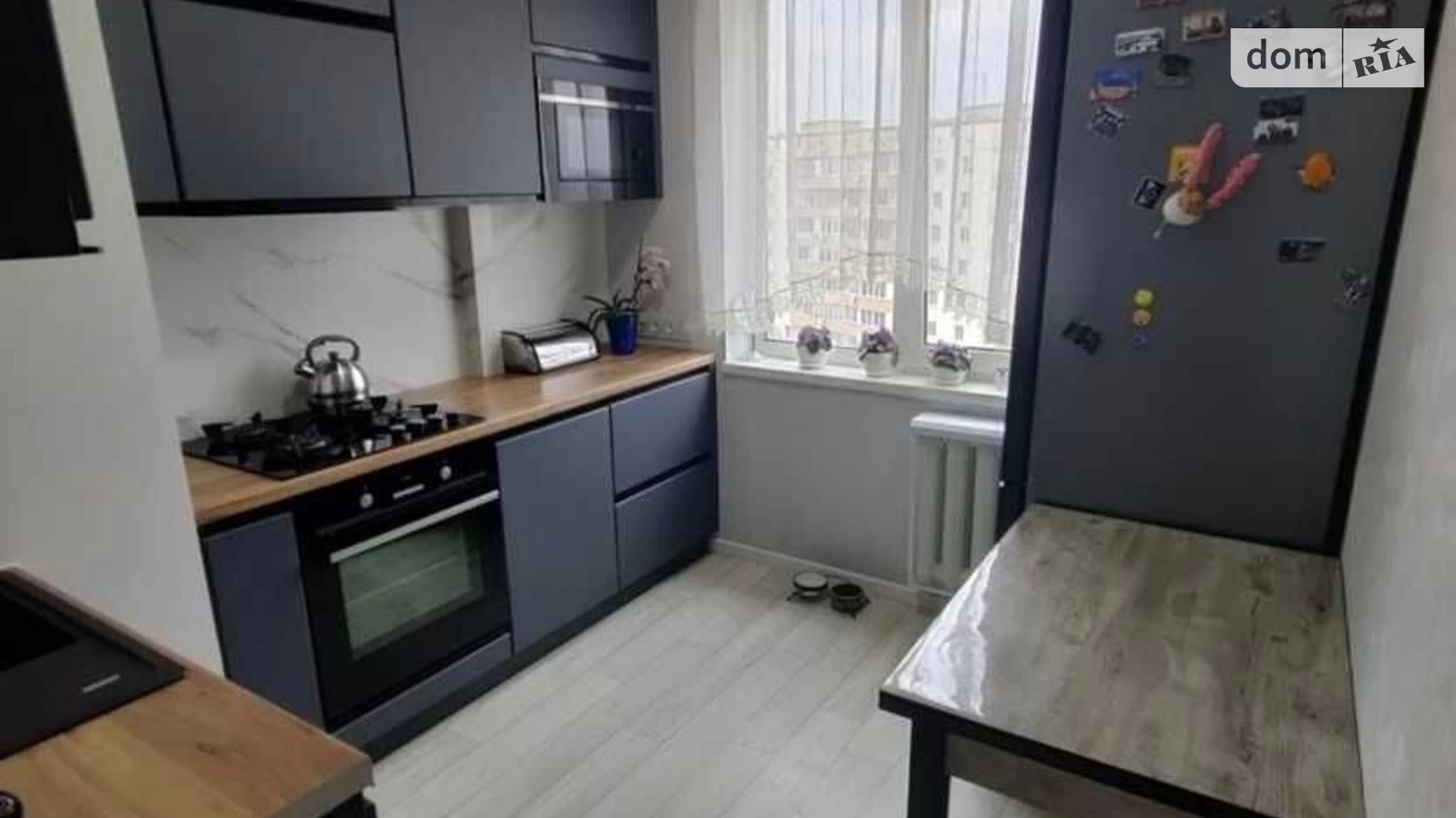 Продается 2-комнатная квартира 51 кв. м в Ровно, ул. Вышиванки(Орлова)