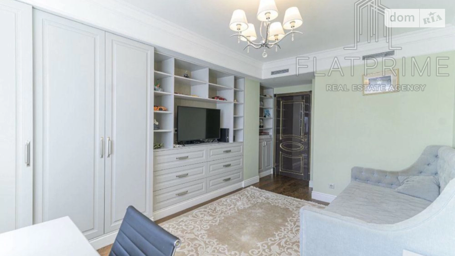 Продается 4-комнатная квартира 163 кв. м в Киеве, ул. Ломоносова, 75А