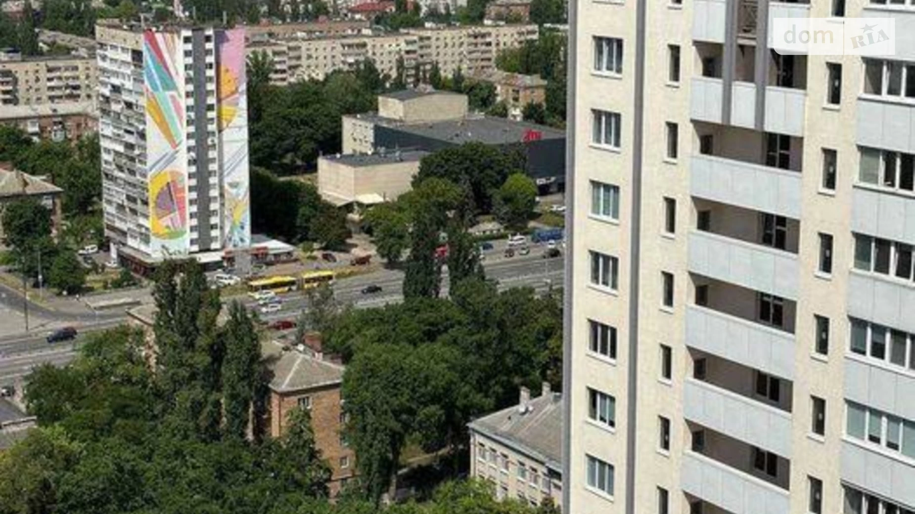 Продається 2-кімнатна квартира 55 кв. м у Києві, вул. Львівська, 15