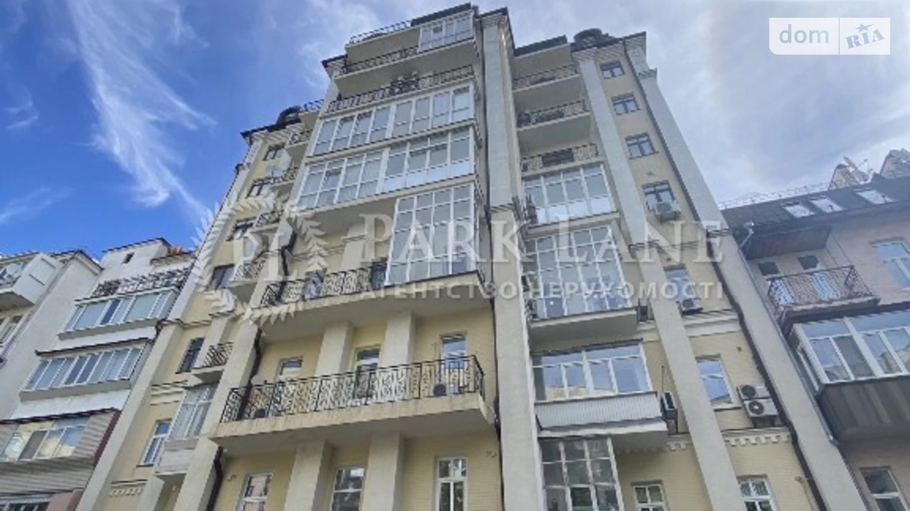 Продается 3-комнатная квартира 100 кв. м в Киеве, ул. Ивана Мазепы(Январского Восстания), 16