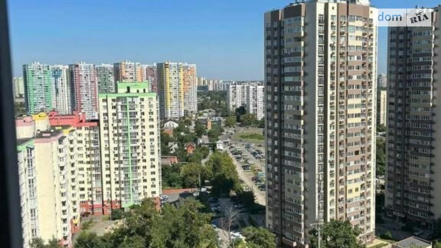 Продается 3-комнатная квартира 105 кв. м в Киеве, ул. Евгения Маланюка(Сагайдака), 101