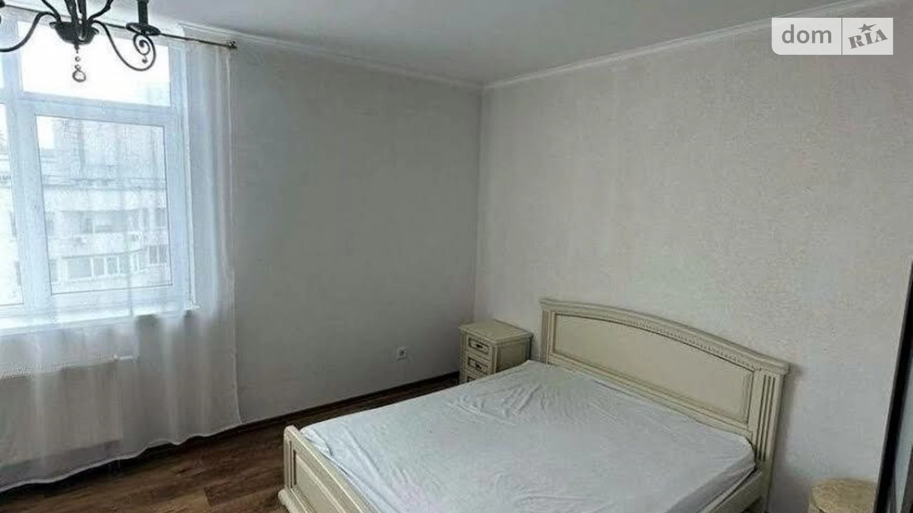 Продается 2-комнатная квартира 75 кв. м в Киеве, ул. Елены Пчилки, 3