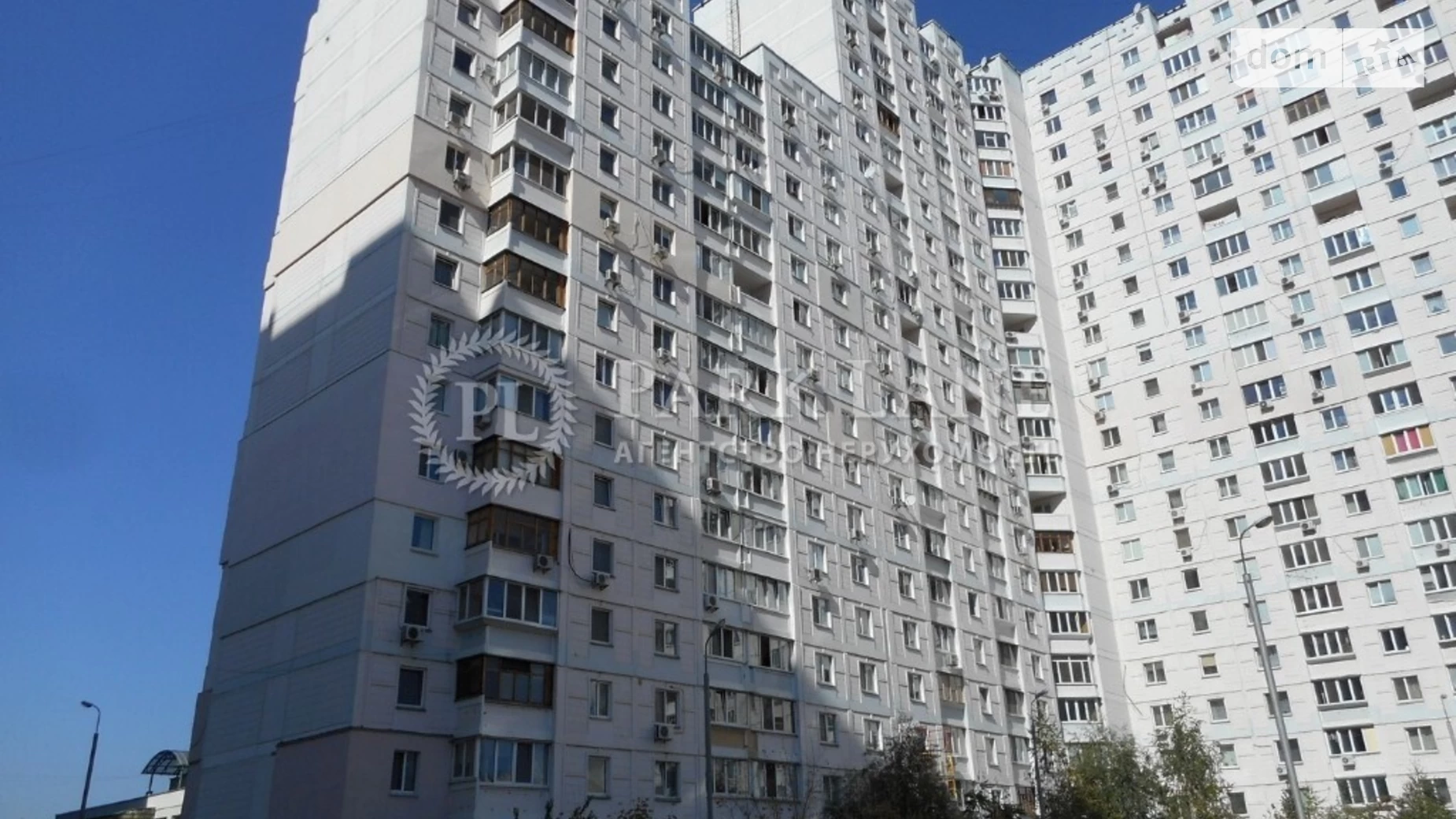 Продается 3-комнатная квартира 98 кв. м в Киеве, ул. Милославская, 47А