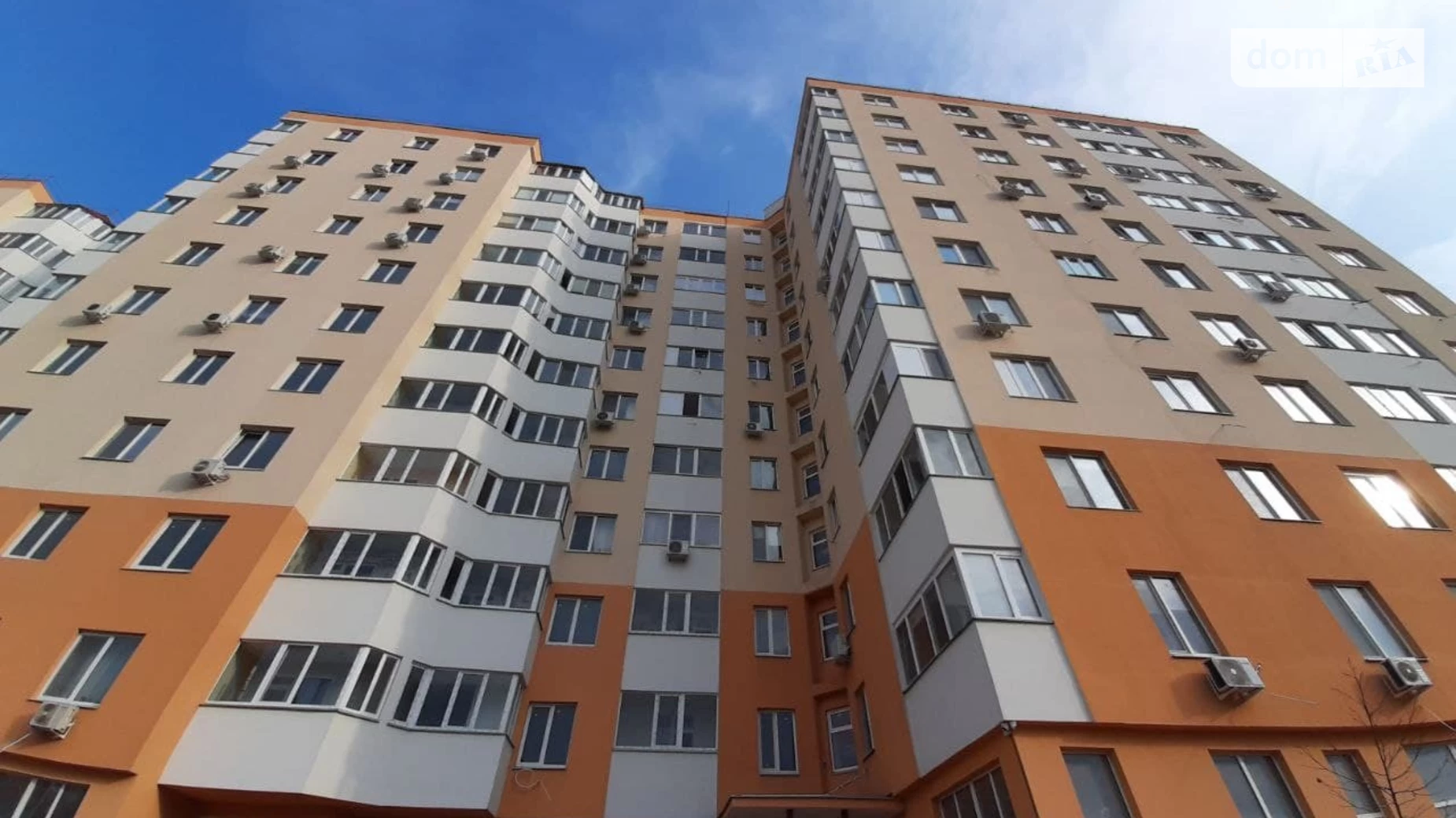 Продається 2-кімнатна квартира 77 кв. м у Одесі, вул. Гранітна