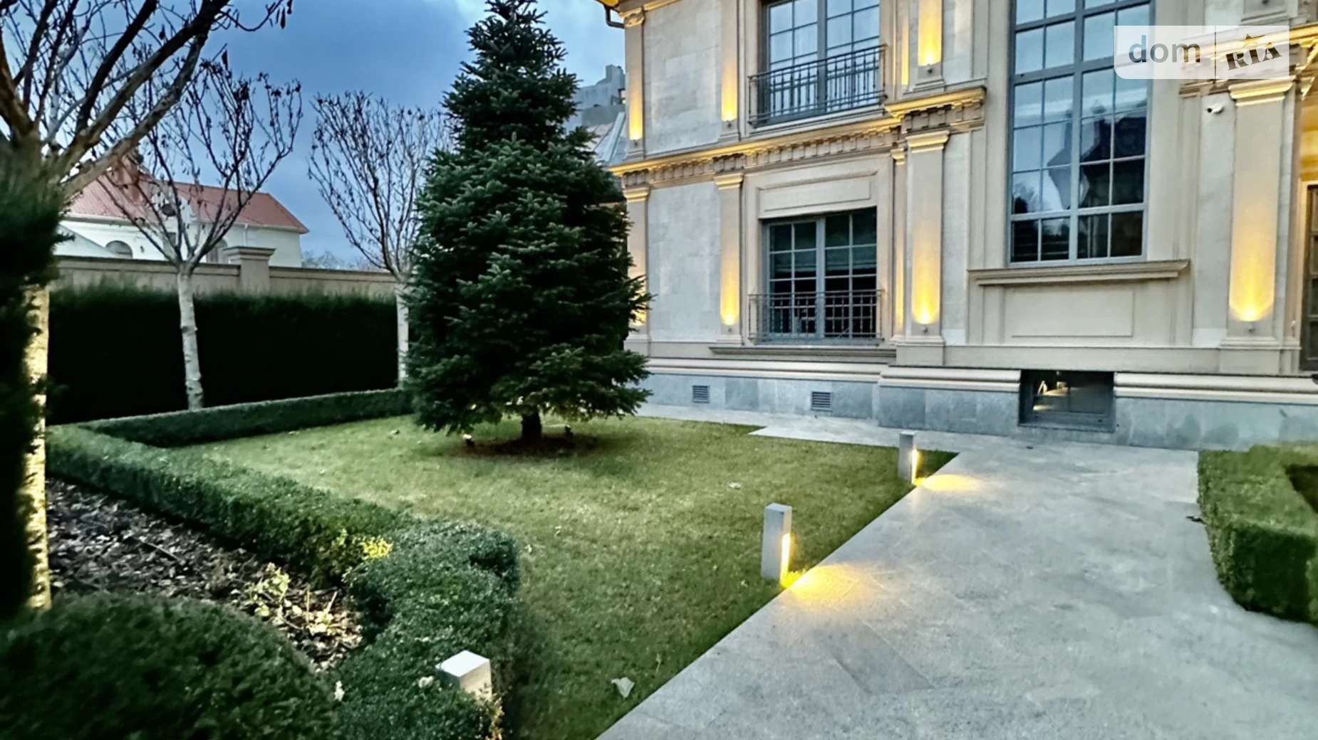 Продается дом на 2 этажа 550 кв. м с камином, цена: 3900000 $ - фото 2