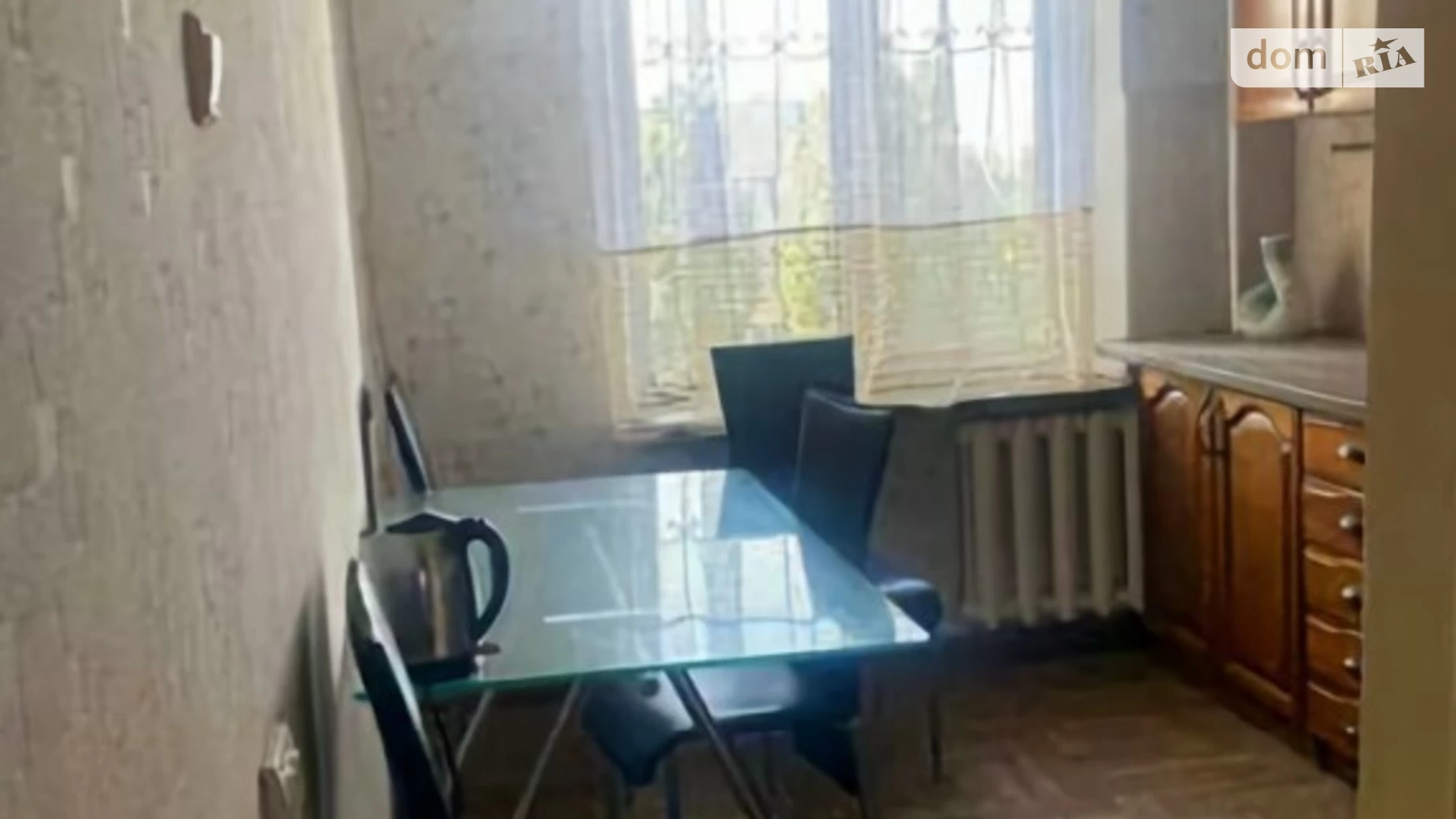 Продается 3-комнатная квартира 65 кв. м в Одессе, ул. Варненская