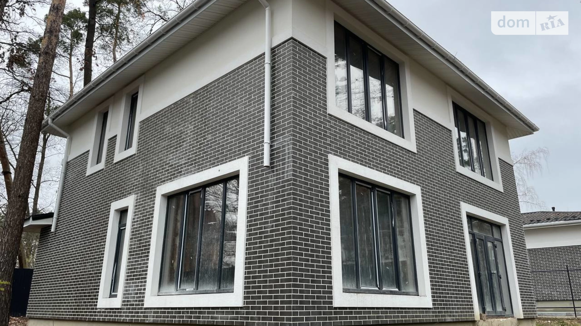 Продается дом на 2 этажа 175 кв. м с камином, цена: 165000 $ - фото 3