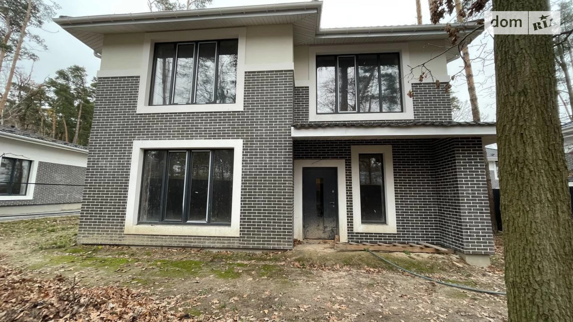 Продается дом на 2 этажа 175 кв. м с камином, цена: 165000 $ - фото 5