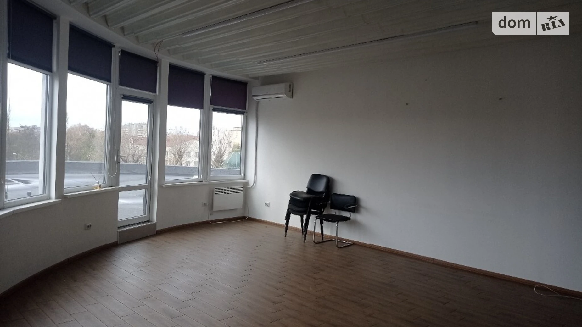 Сдается в аренду офис 37 кв. м в бизнес-центре, цена: 6500 грн - фото 4