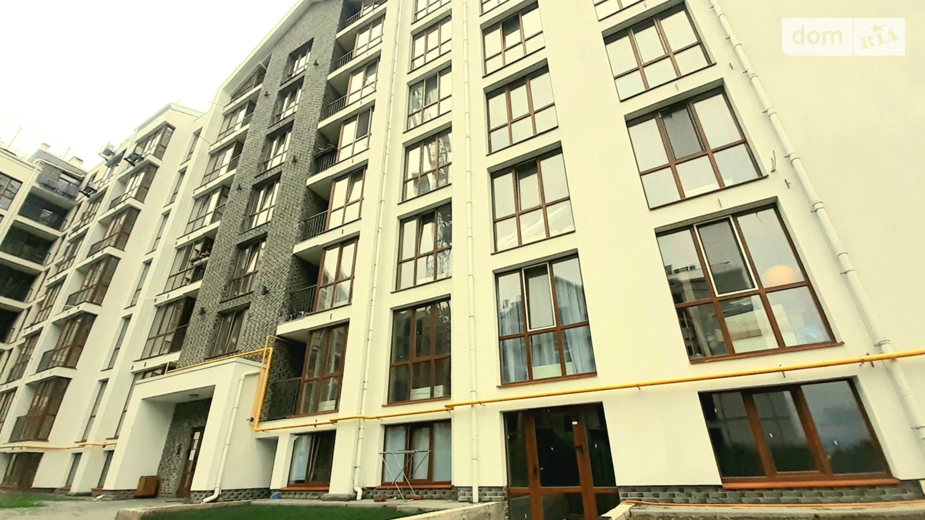 Продається 1-кімнатна квартира 37 кв. м у Гостомелі, вул. Богдана Хмельницького