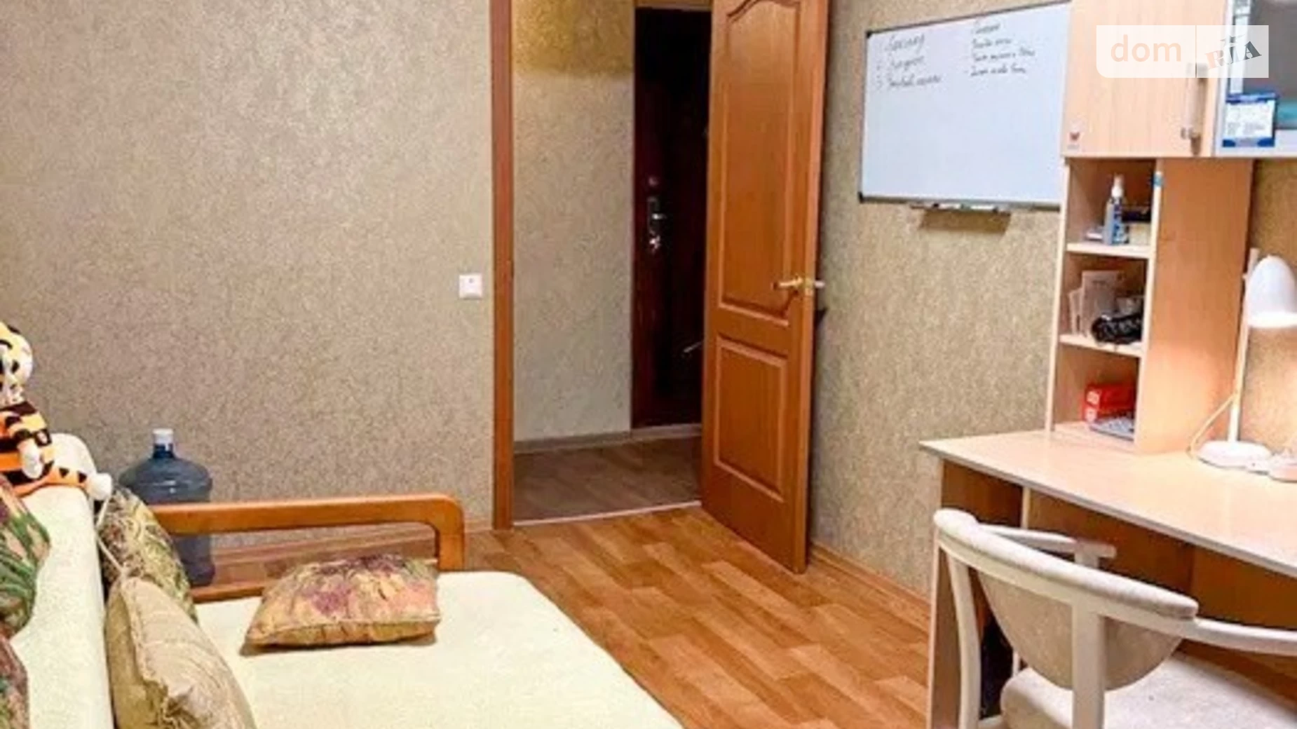 Продається 2-кімнатна квартира 43.3 кв. м у Одесі, вул. Академіка Філатова