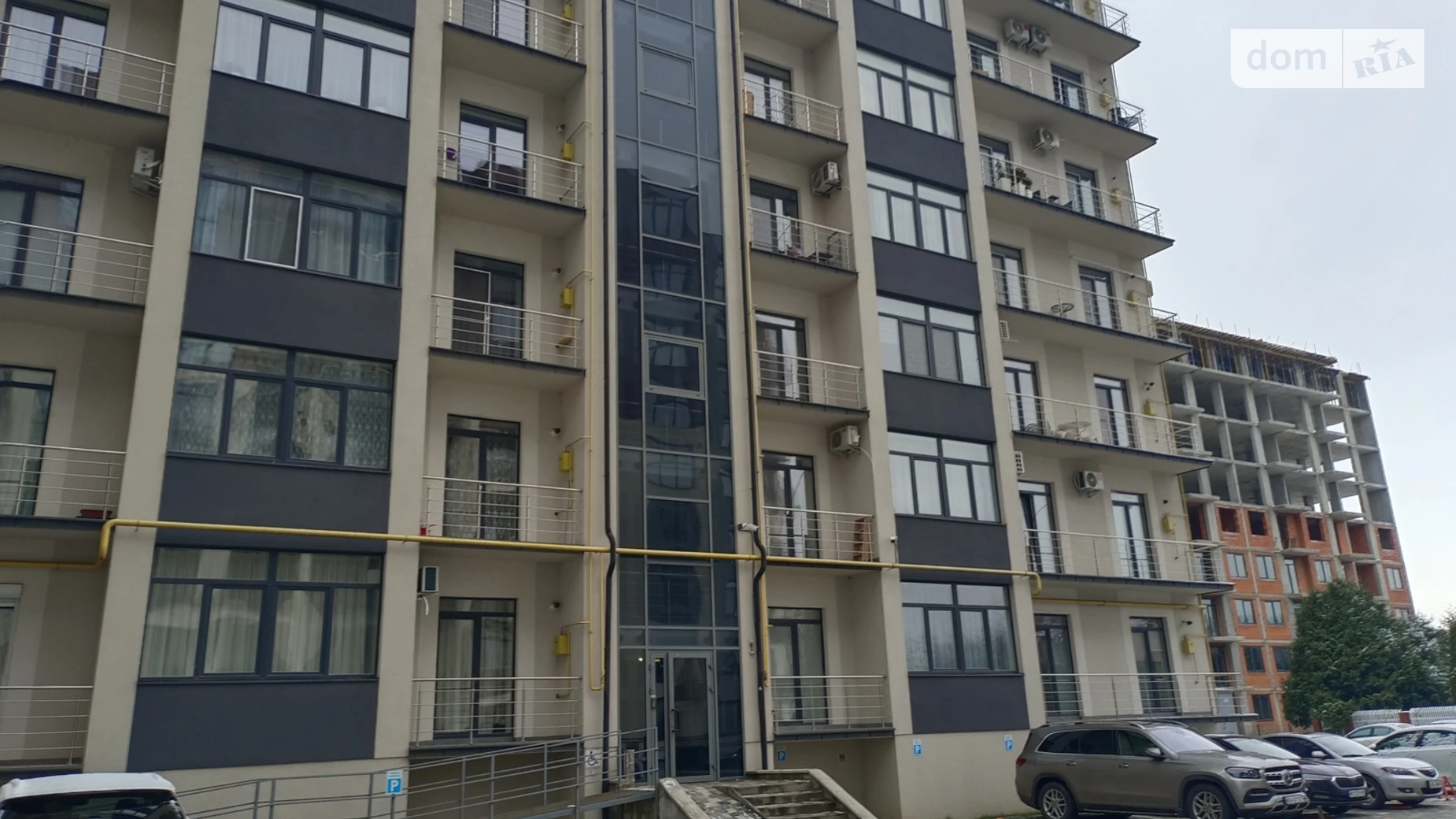 Сдается в аренду 1-комнатная квартира 40 кв. м в Ужгороде, ул. Василия Гаджеги(Радищева), 11 - фото 2