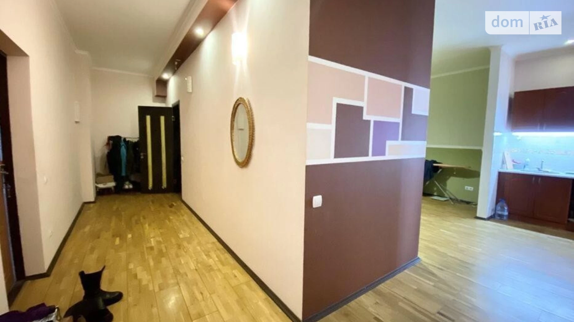 Продается 2-комнатная квартира 72 кв. м в Киеве, ул. Ушинского, 40
