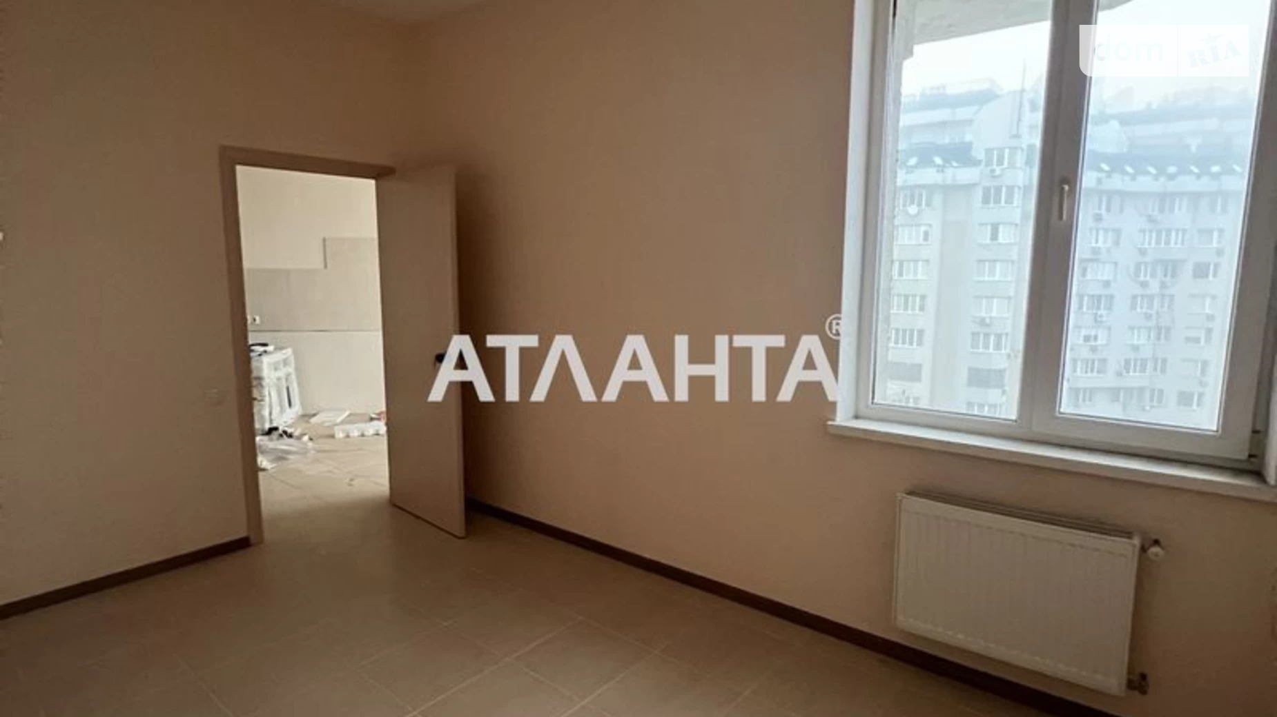 Продается 2-комнатная квартира 73.1 кв. м в Одессе, ул. Среднефонтанская, 19В